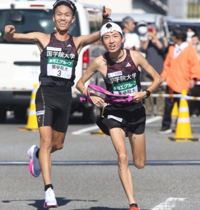 全日本大学駅伝2024・山本歩夢から平林清澄へのリレー